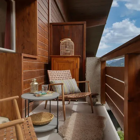 Soulful Escape With Fireplace And Mountain Views