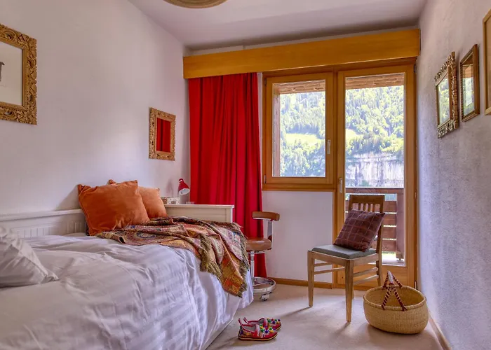 Ravines 50, Soulful Escape With Mountain Views *