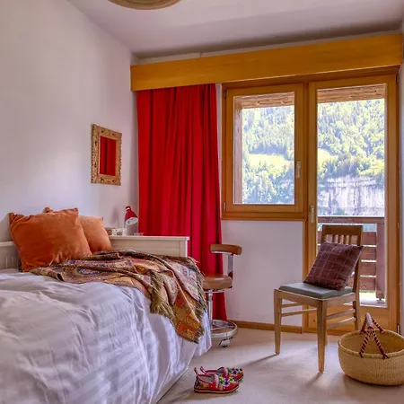 Ravines 50, Soulful Escape With Mountain Views *